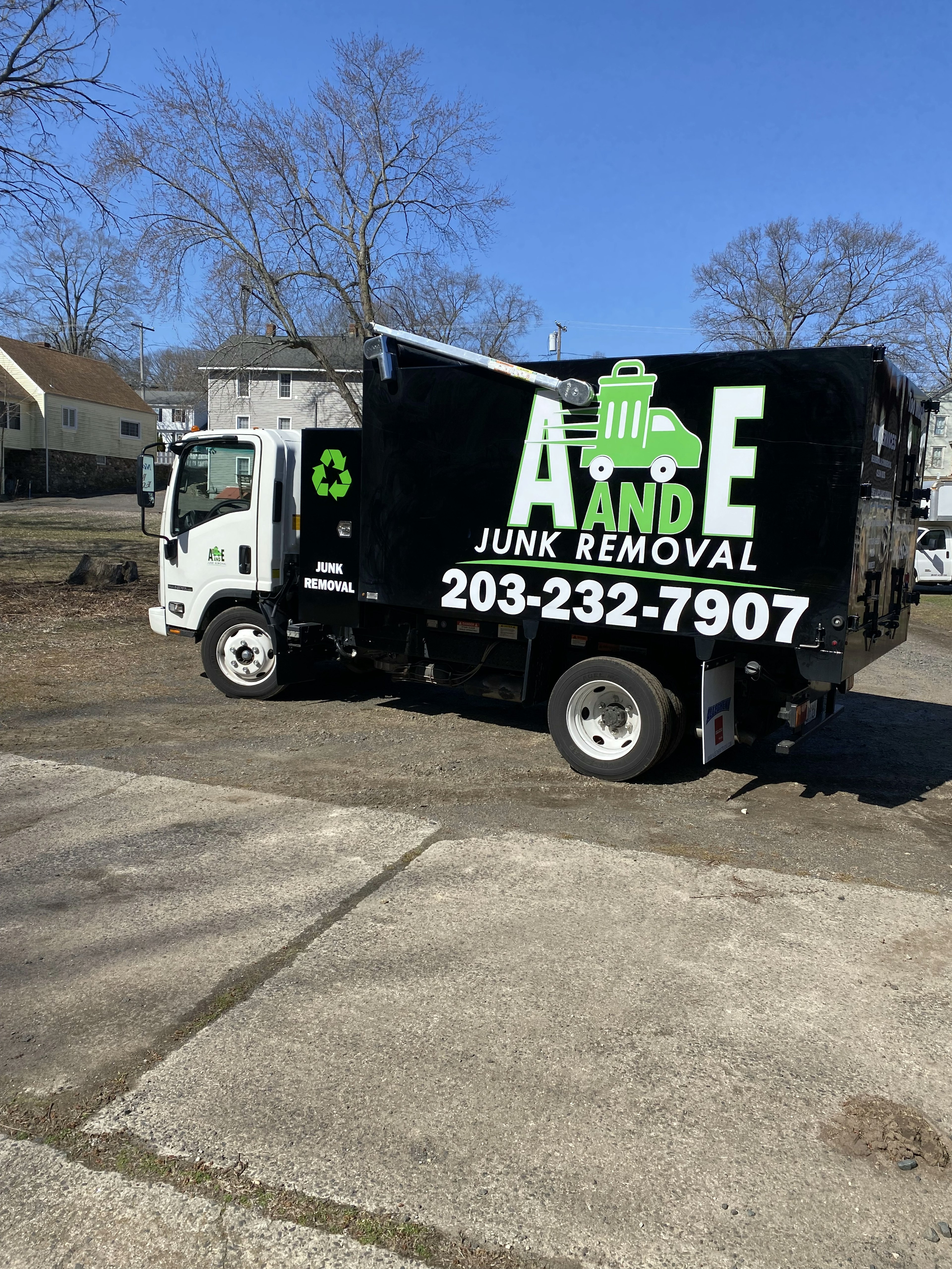 picture of a and e junk removal truck