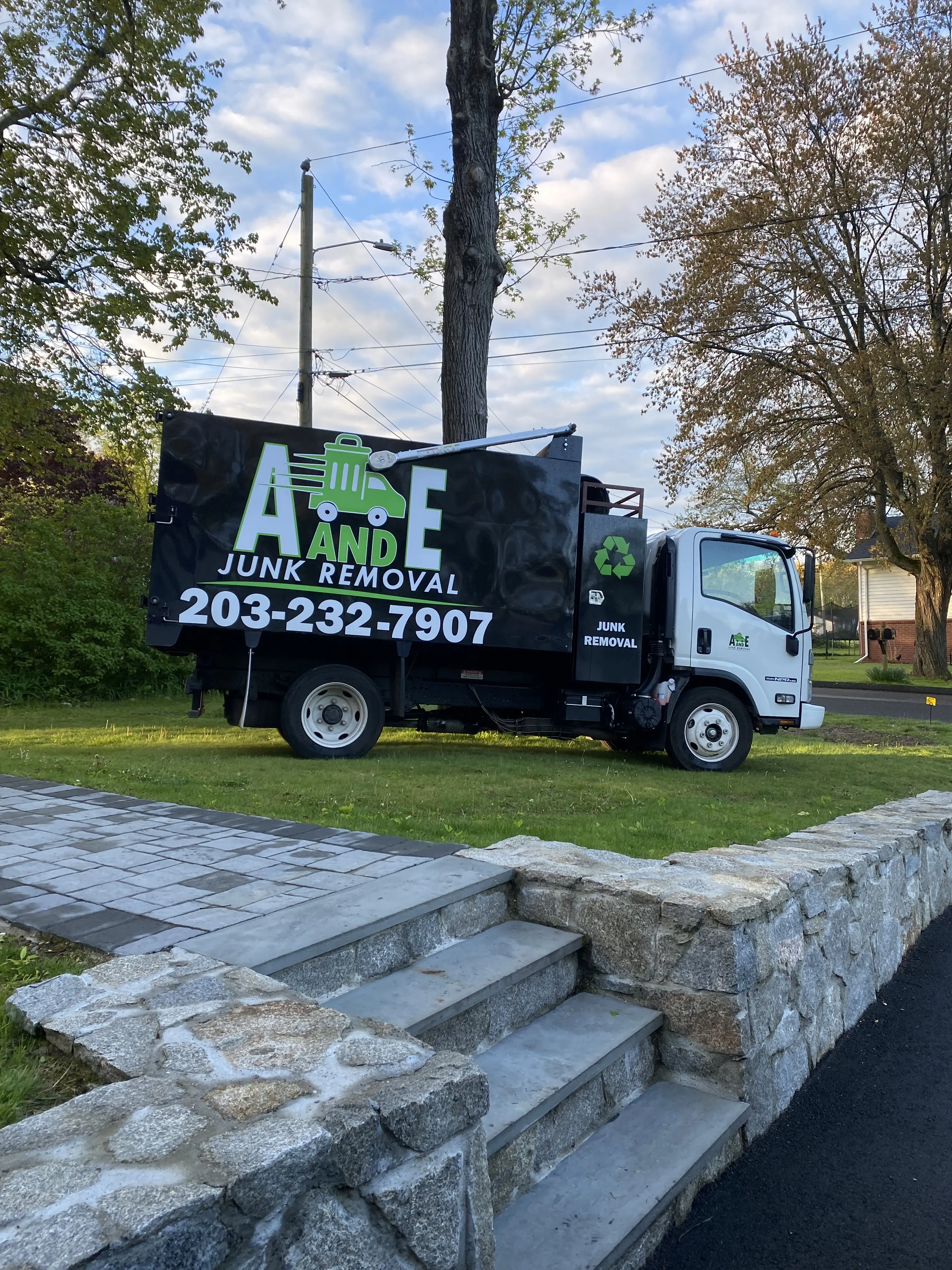 a and e junk removal truck